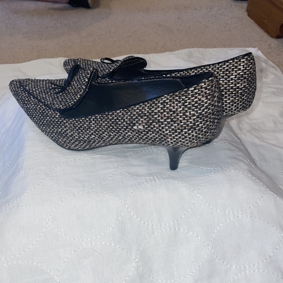 Isaac Mizrahi Woven Cloth 1 inch Heel, Size 7.5 - Picture 3 of 3
